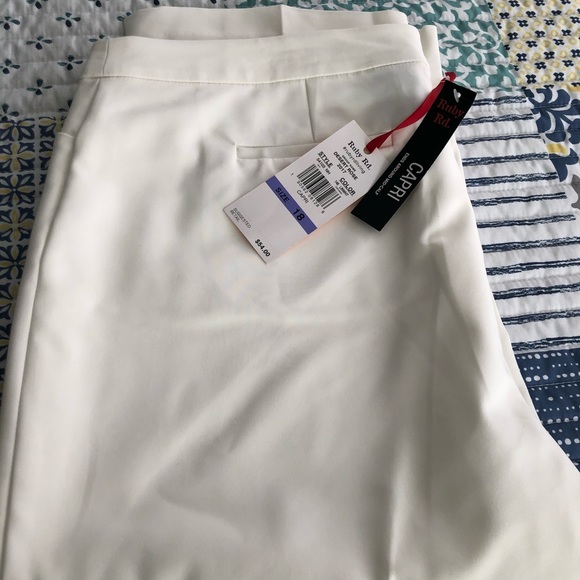 Size 18 - Picture 1 of 2